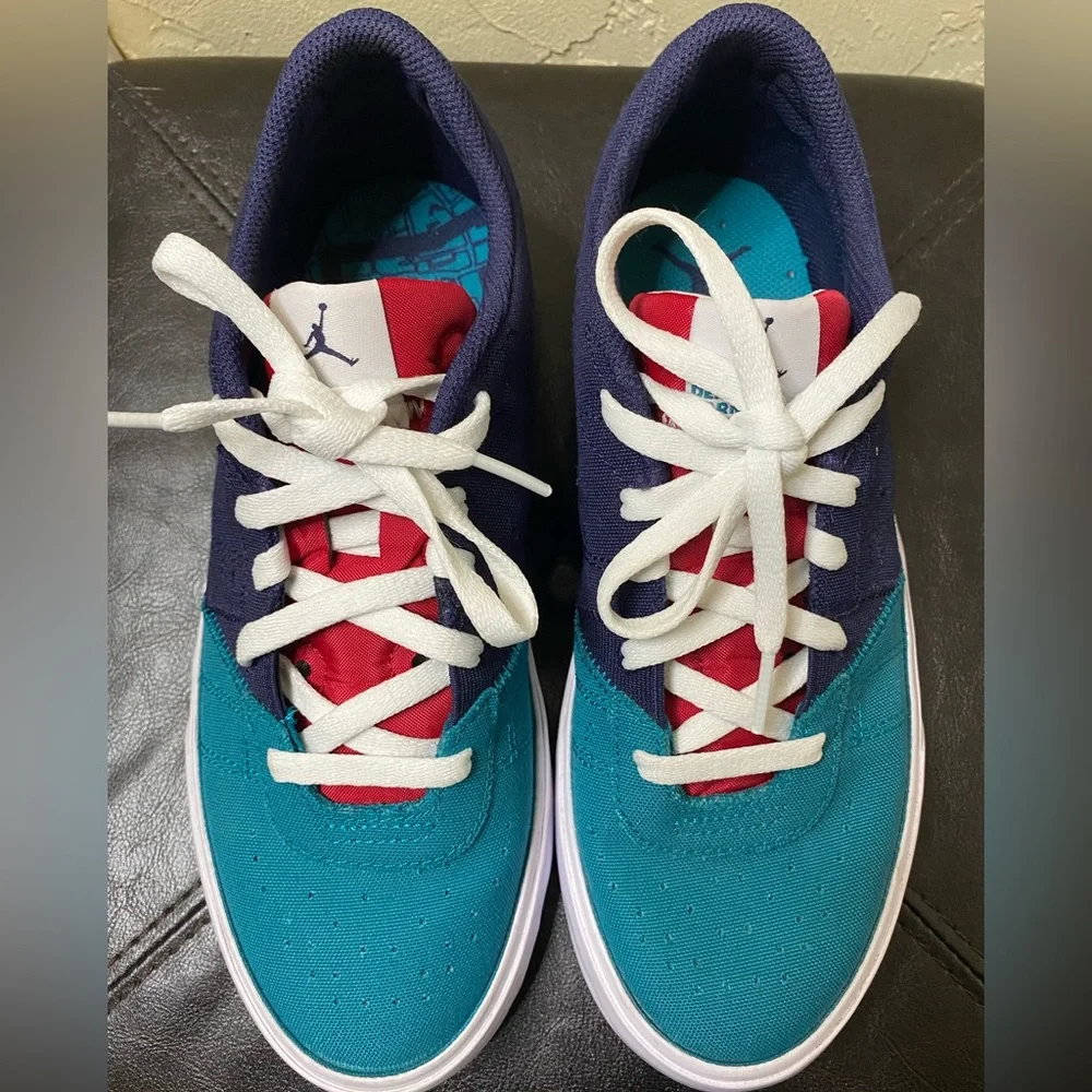 2022 Jordan Series.04 'Dear Carnival' - Picture 2 of 4